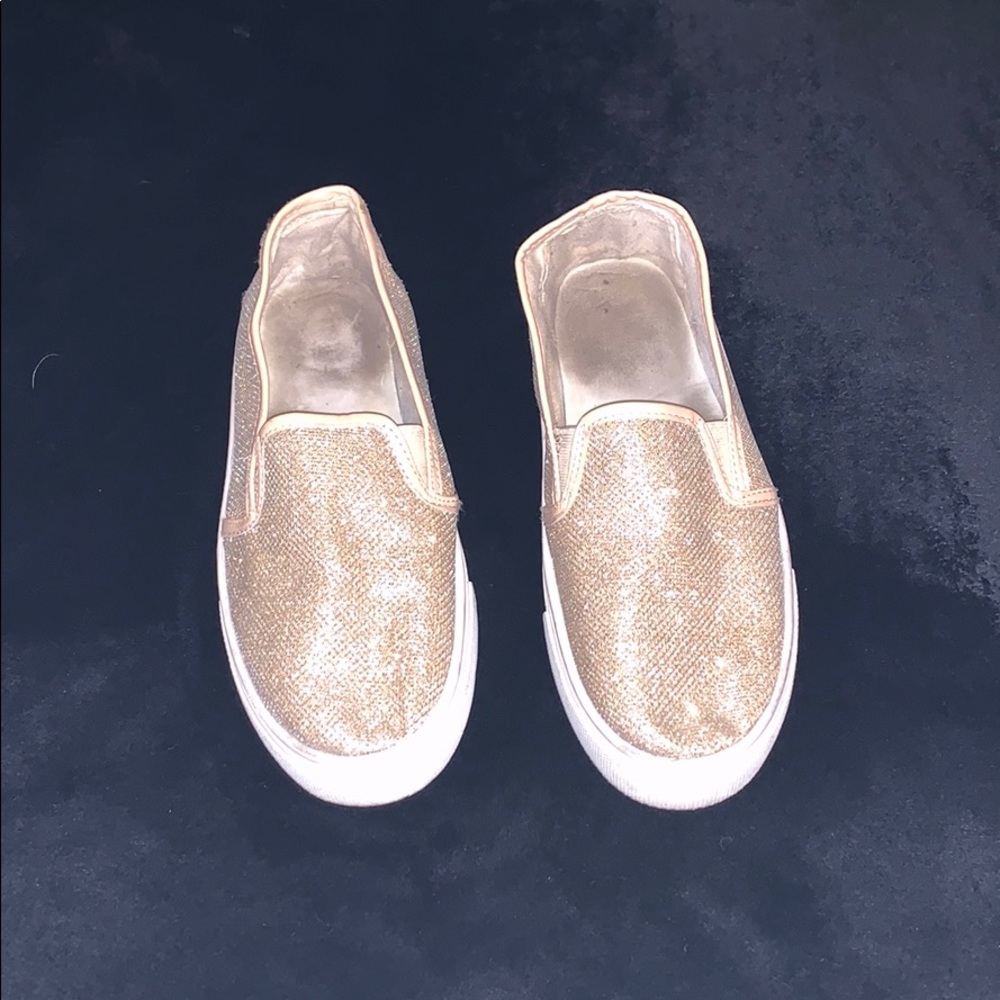 Sparking sneakers